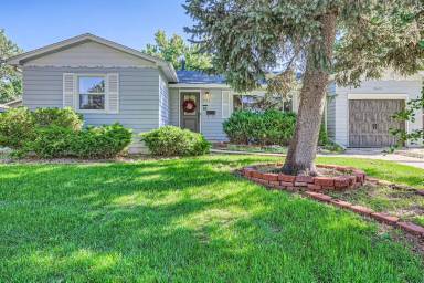 Main picture of 3323 W Belmont Ave
