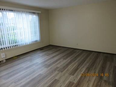Main picture of 3020 Brenna Ave NE