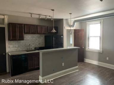 Main picture of 139 S 15th St