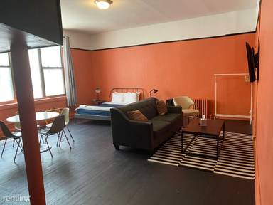 Main picture of 245 W North Ave