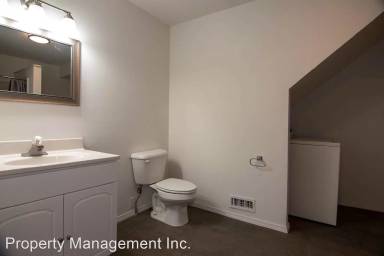 Main picture of 1305 W 11th St