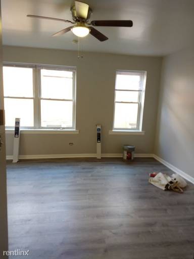 Main picture of 4241 N Kenmore Ave