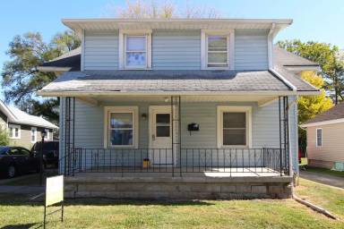 Main picture of 210 S Nichols Ave