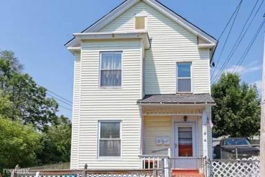 Main picture of 33 England St