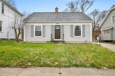 Main picture of 1523 Powers Ave NW