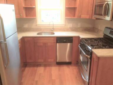 Main picture of 185 Bussey St