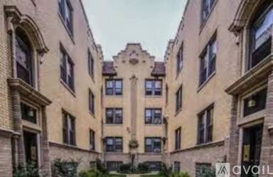 Main picture of 820 E 49th St