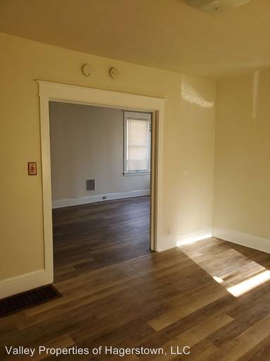 Main picture of 605 S Potomac St