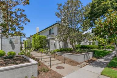 Main picture of 1063 Dover Dr