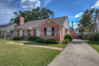 Main picture of 2428 E 25th Pl