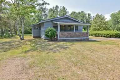 Main picture of 615 E Ocean Hwy