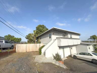 Main picture of 828 1/2 Smith Dr