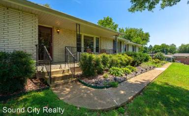 Main picture of 2821 McGavock Pike