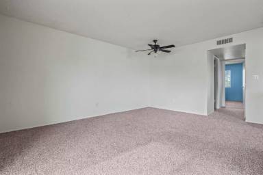 Main picture of 645 W Rio Salado Pkwy