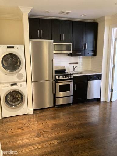Main picture of 513 E 82nd St
