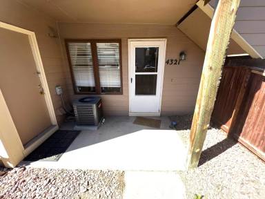 Main picture of 4321 Hawks Lookout Ln