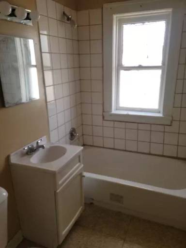 Main picture of 1625 W Keefe Ave