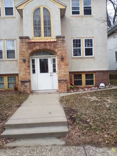 Main picture of 2650 Pleasant Ave