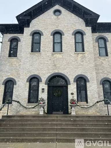 Main picture of 311 N Elm St