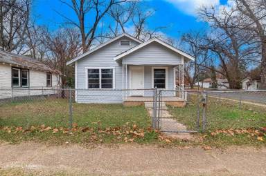 Main picture of 329 Edwards St