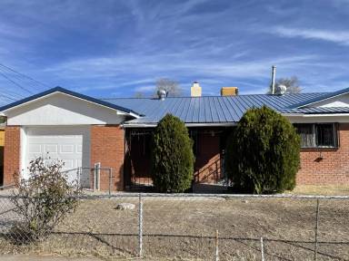 Main picture of 3701 Miller Cir NW