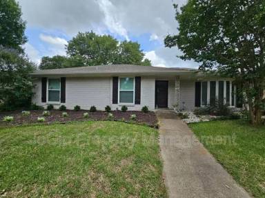Main picture of 216 Wesley Dr