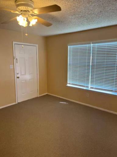 Main picture of 825 Quetzal St