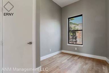 Main picture of 1815 Putnam Ave