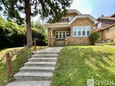 Main picture of 9023 W Greenfield Ave