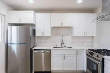 Main picture of 134 Fifth Ave