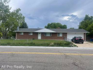 Main picture of 7130 W 66th Ave