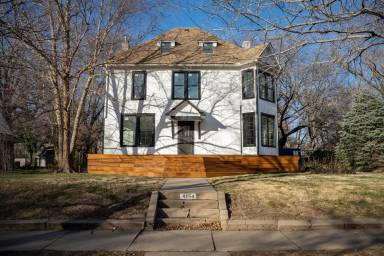 Main picture of 169 S Belmont St