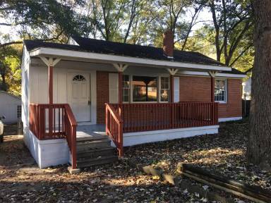 Main picture of 859 Linda Way