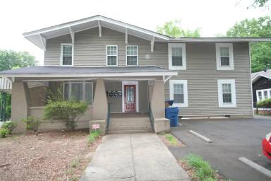 Main picture of 901 Sedgefield St