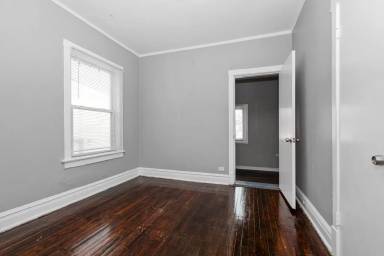 Main picture of 8725 S Bishop St