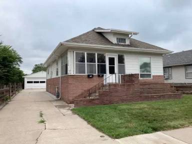 Main picture of 1229 1/2 4th Ave