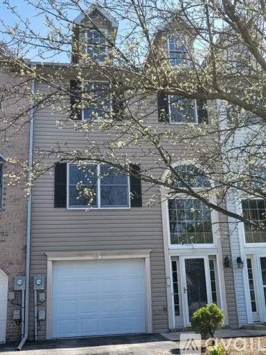 Main picture of 1579 Brechbill Rd
