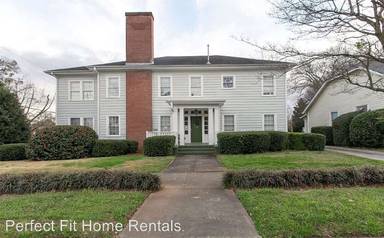 Main picture of 228 E Poplar St