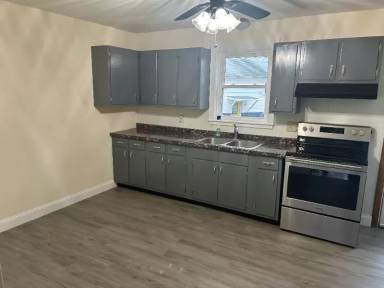 Main picture of 180 Johnson St