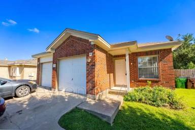 Main picture of 2825 Southampton Way