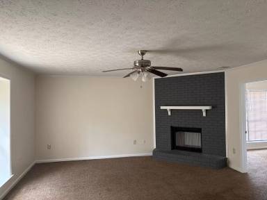 Main picture of 5765 Hyde Park Dr