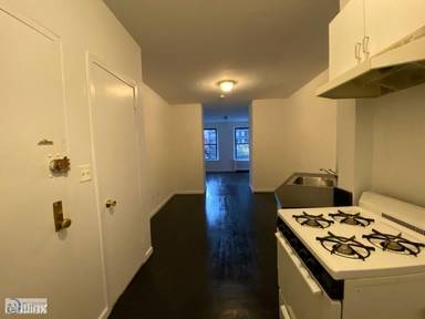 Main picture of 414 E 58th St