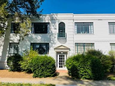 Main picture of 1700 N Elm St