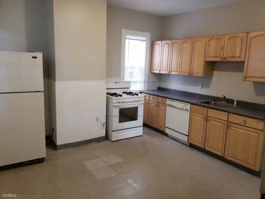 Main picture of 348 Faneuil St