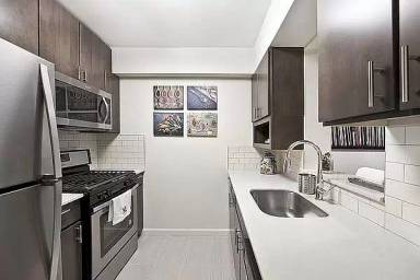 Main picture of 2763 Morris Ave