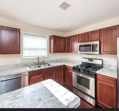 Main picture of 8274 Cypress Way