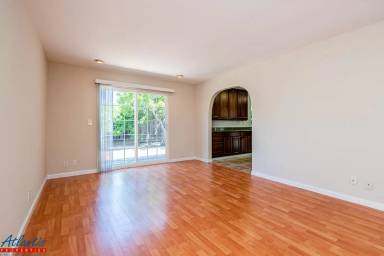 Main picture of 2109 Avenida de las Flores