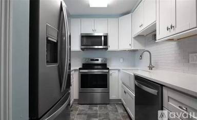 Main picture of 62 Lakeshore Dr