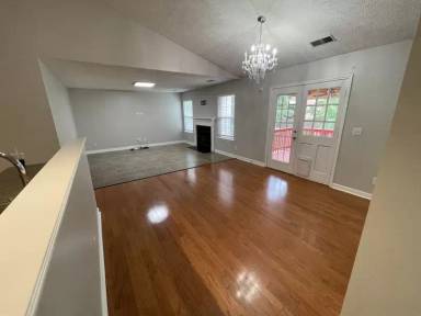 Main picture of 7005 Timber Oak Dr