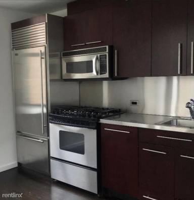 Main picture of 150 Nassau Street Apartments